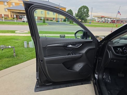 Used 2023 Buick Envision Essence FWD image 32