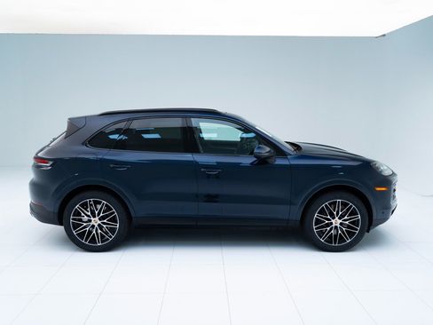 New 2026 Porsche Cayenne image 8