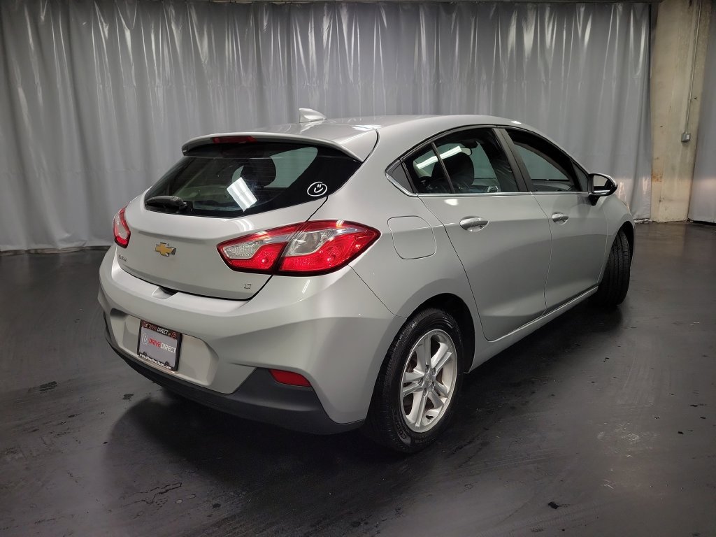 Used 2017 Chevrolet Cruze LT w/ Convenience Package FWD image 9