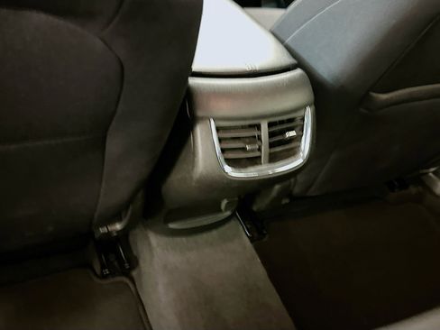 Used 2024 Chevrolet Malibu LT FWD image 28