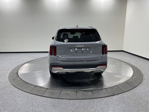 New 2026 Kia Sorento S image 7