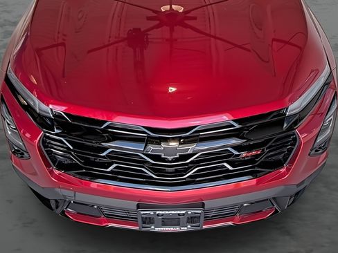 Certified 2026 Chevrolet Equinox RS w/ Safety and Technology Package FWD image 18