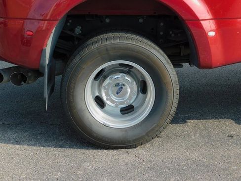 Used 2025 Ford F350 XLT image 42