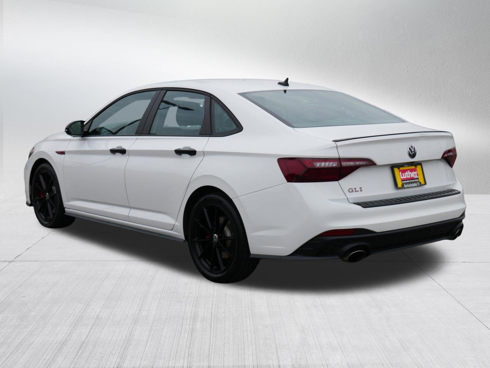Used 2024 Volkswagen Jetta GLI 40th Anniversary Edition FWD image 5