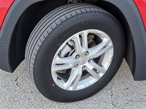 Used 2021 GMC Terrain SLE w/ Driver Convenience Package FWD image 10