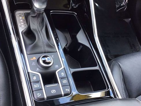 Used 2023 Kia Sorento SX Prestige image 26