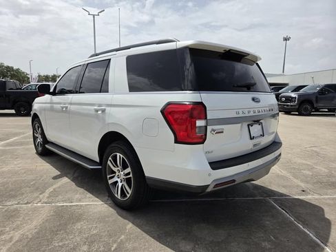 Used 2022 Ford Expedition XLT RWD image 18