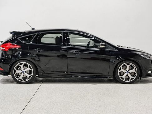 Used 2016 Ford Focus ST w/ Equipment Group 402A image 5
