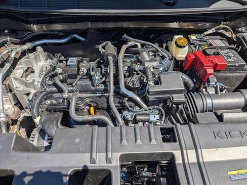 New 2025 Nissan Kicks S image 15