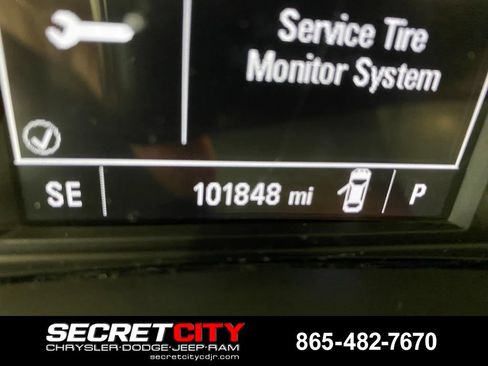 Used 2018 Chevrolet Cruze LT w/ Convenience Package FWD image 17
