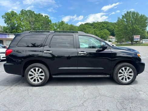 Used 2017 Toyota Sequoia Limited AWD/4WD image 9