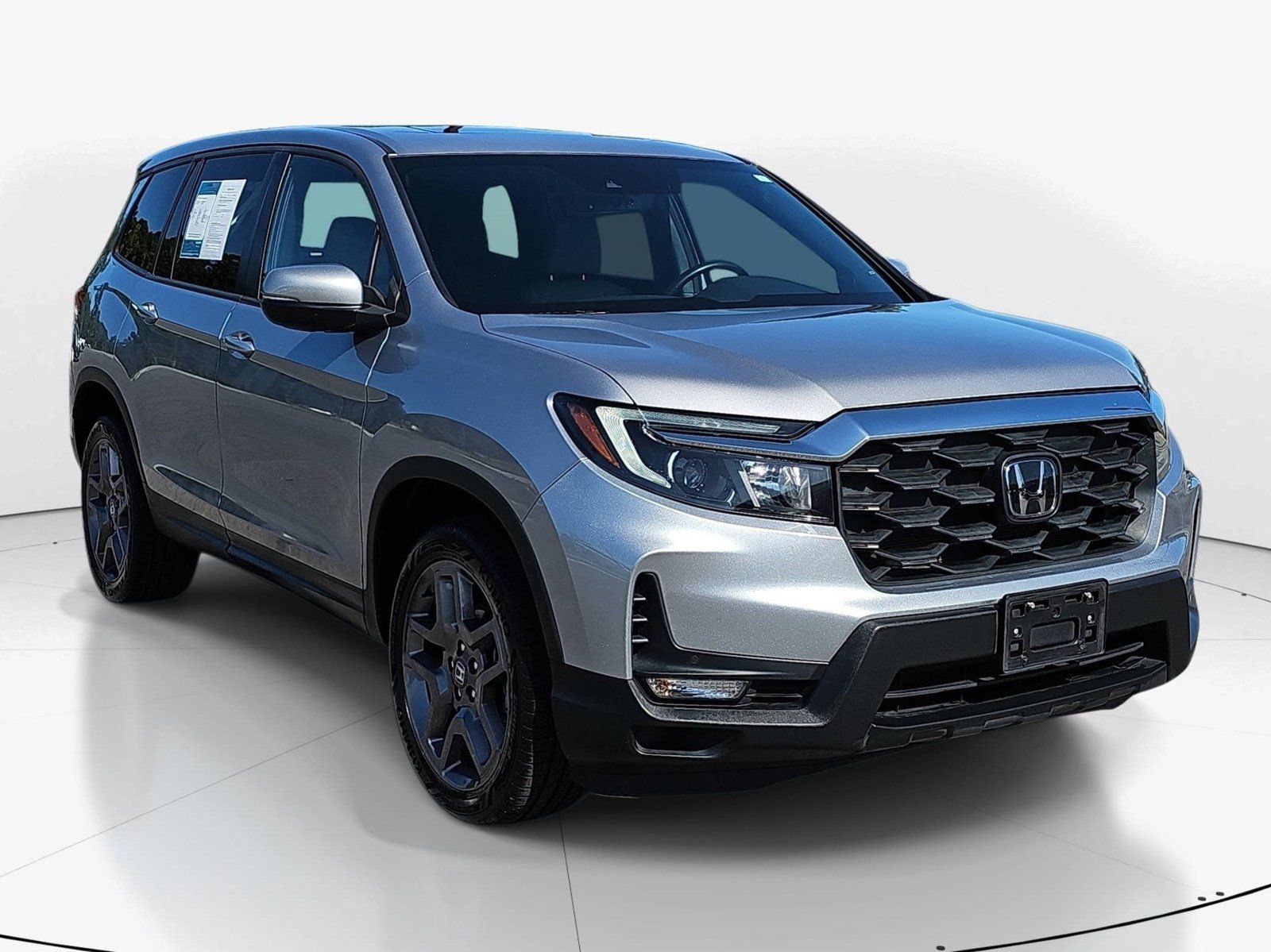 Used 2023 Honda Passport EX-L image 2