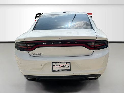 Used 2022 Dodge Charger SXT RWD image 6