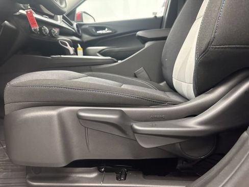 New 2026 Chevrolet Trax LS w/ LS Convenience Package FWD image 10