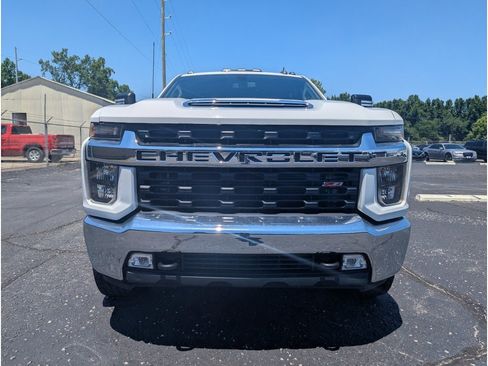 Used 2022 Chevrolet Silverado 2500 LT w/ Convenience Package AWD/4WD image 8