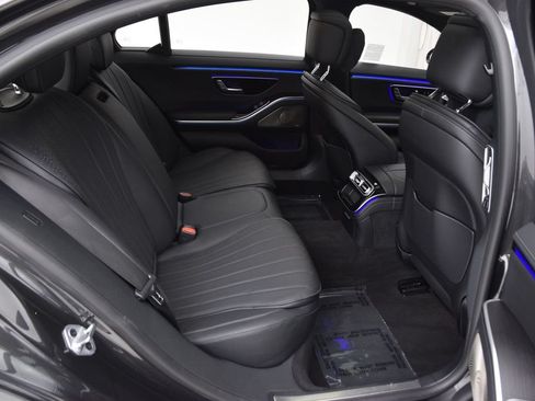 Certified 2023 Mercedes-Benz S 500 4MATIC image 18