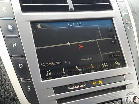 Used 2017 Lincoln MKZ Reserve FWD image 19