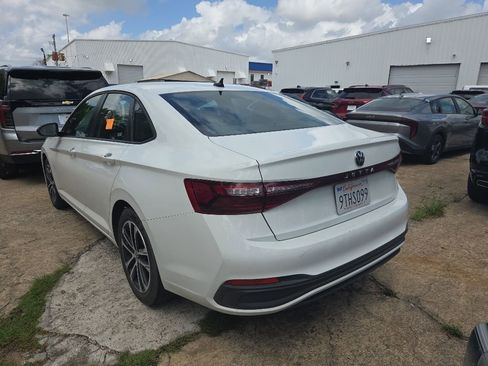 Used 2025 Volkswagen Jetta Sport FWD image 7