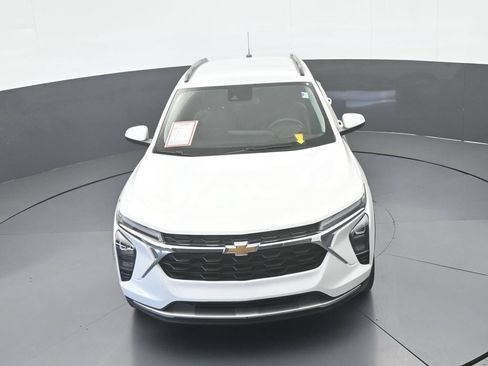 Used 2024 Chevrolet Trax LT FWD image 45
