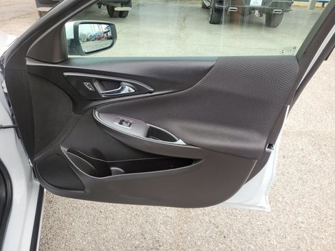 Used 2023 Chevrolet Malibu LT w/ Driver Confidence Package FWD image 9