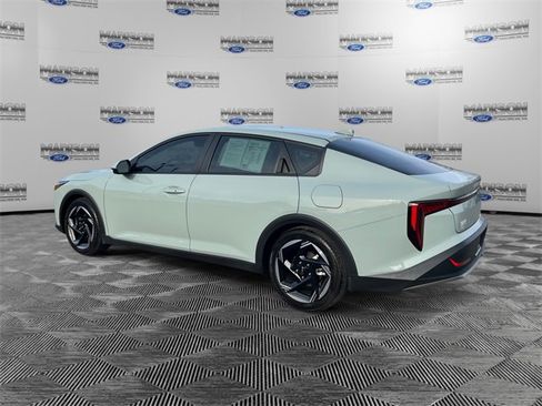 Used 2025 Kia K4 EX image 3