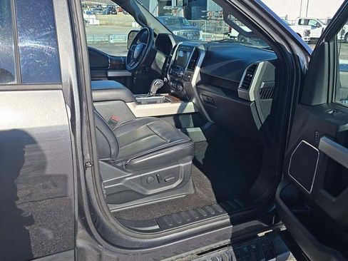 Used 2019 Ford F150 Lariat w/ Trailer Tow Package image 5