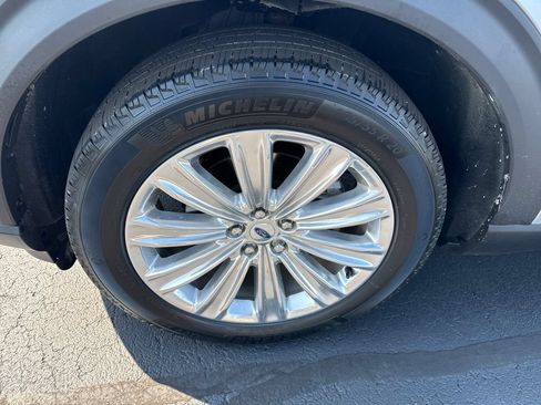 Used 2023 Ford Explorer Limited w/ Equipment Group 301A AWD/4WD image 28
