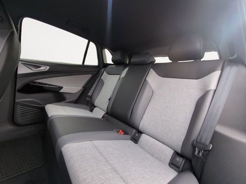 New 2025 Volkswagen ID.4 Pro AWD/4WD image 13