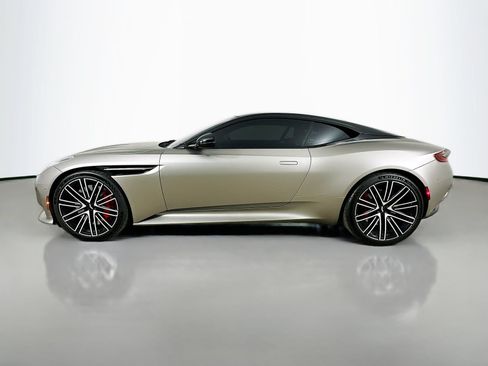 Used 2024 Aston Martin DB12 Coupe RWD image 8
