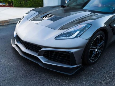 Used 2016 Chevrolet Corvette Stingray Coupe w/ 2LT Preferred Equipment Group RWD image 4