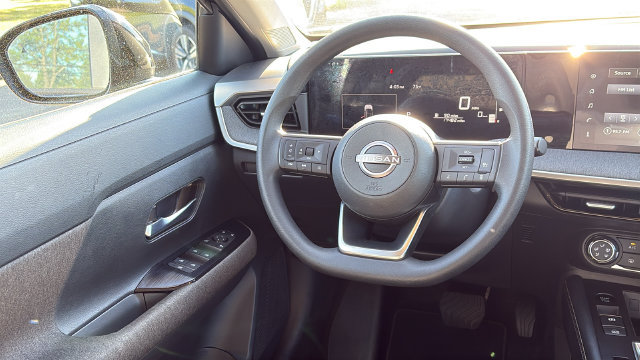 Certified 2025 Nissan Kicks SV AWD/4WD image 23