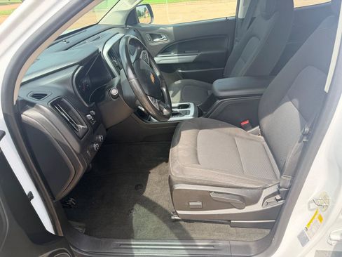 Used 2016 Chevrolet Colorado LT w/ LT Convenience Package AWD/4WD image 15