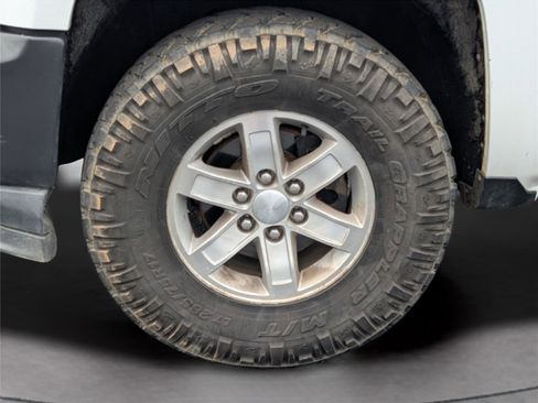 Used 2019 Chevrolet Silverado 1500 W/T w/ WT Convenience Package AWD/4WD image 34