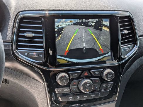 Used 2019 Jeep Grand Cherokee Altitude AWD/4WD image 16