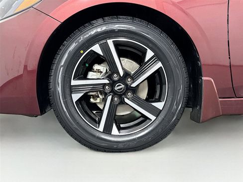 Used 2024 Nissan Sentra SV FWD image 38