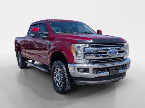 Used 2017 Ford F250 Lariat w/ Lariat Value Package image 2