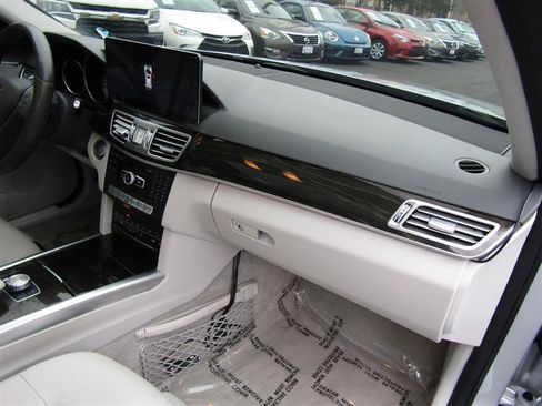 Used 2015 Mercedes-Benz E 350 Sedan w/ Premium 1 Package image 36