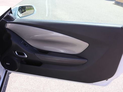 Used 2012 Chevrolet Camaro SS RWD image 10