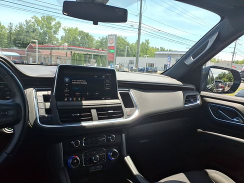 Used 2021 GMC Yukon SLE w/ Gmc Pro Safety Plus Package AWD/4WD image 21