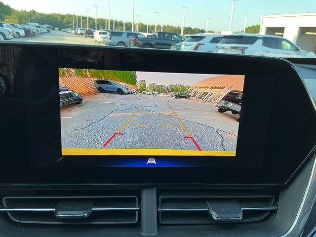 Used 2024 Chevrolet Trax ACTIV w/ Sunroof Package FWD image 15