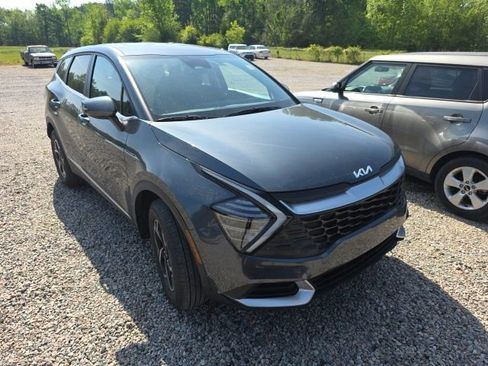 Certified 2025 Kia Sportage LX image 1