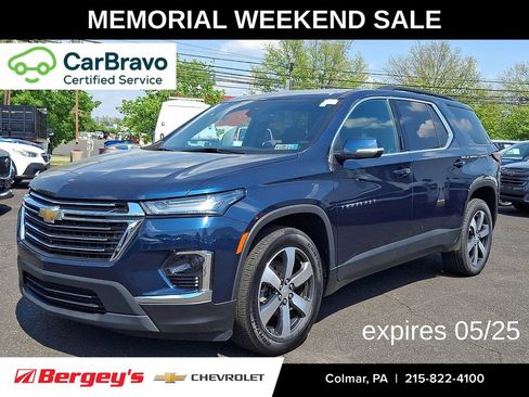 Certified 2023 Chevrolet Traverse LT w/ LT Premium Package AWD/4WD image 1