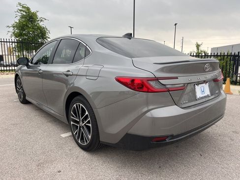 Used 2025 Toyota Camry XLE w/ Premium Package FWD image 6