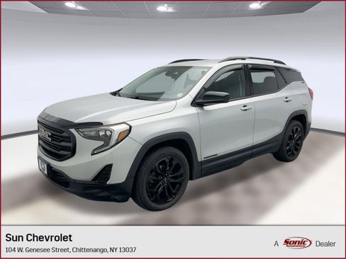 Used 2020 GMC Terrain SLE w/ Driver Convenience Package image 1