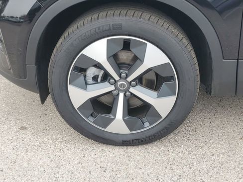 Certified 2026 Volvo XC40 B4 Plus w/ Protection Package Premier image 10