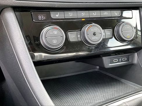 Used 2022 Volkswagen Jetta SE FWD image 15