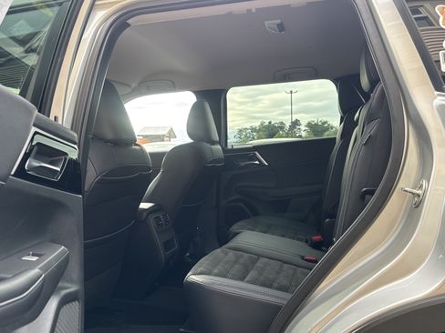 Used 2022 Mitsubishi Outlander SE AWD/4WD image 10
