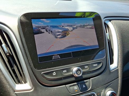Used 2024 Chevrolet Malibu LT FWD image 17