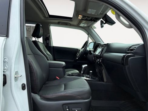 Used 2024 Toyota 4Runner TRD Off-Road Premium image 16