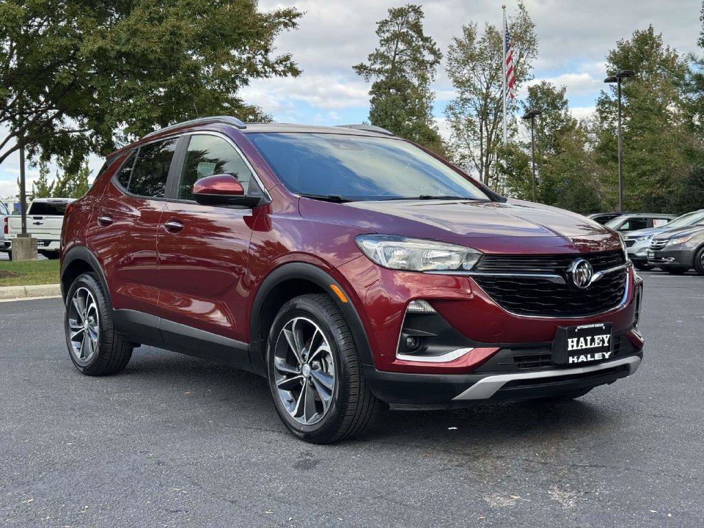 Used 2023 Buick Encore GX Select FWD image 2